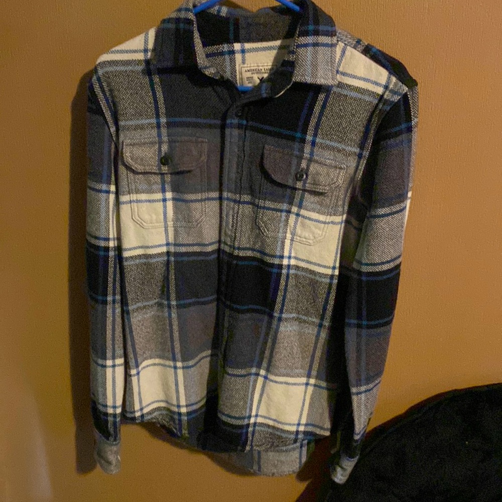 AMERICAN EAGLE Weaved Button Up